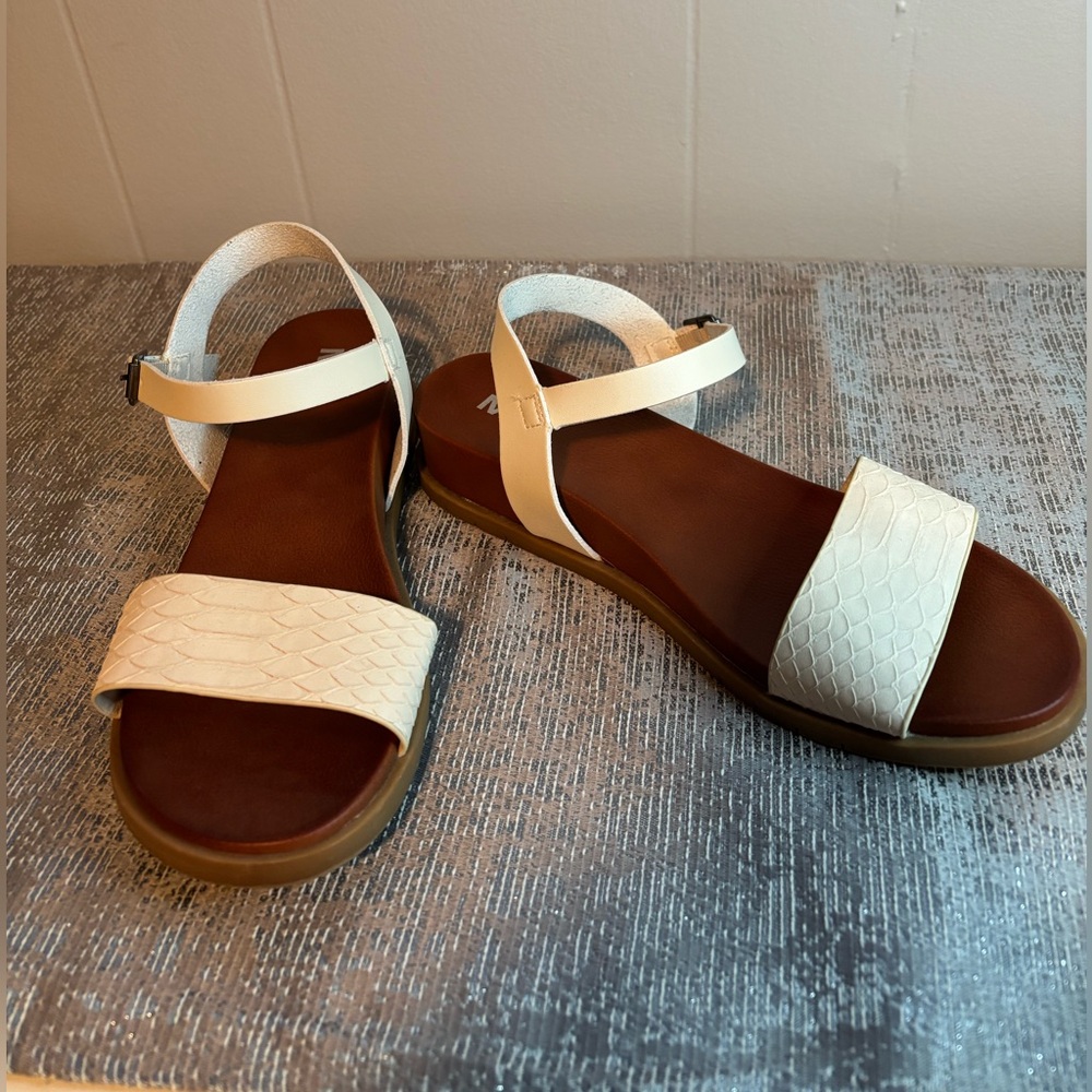 MIA White Textured Strap Sandals